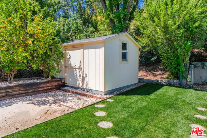 Shed