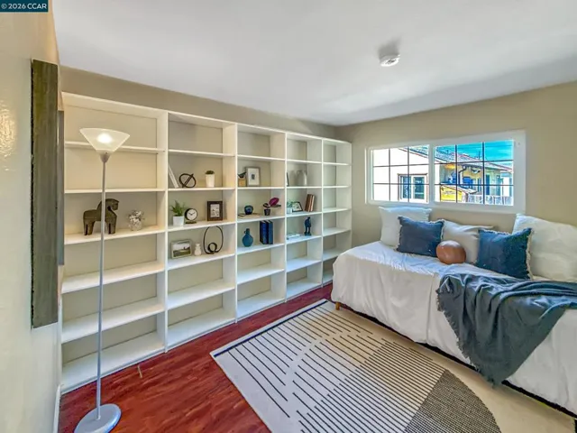 bonus 4th bdrm or office