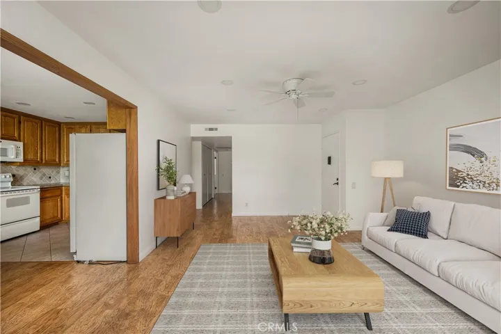21931 Rimhurst, Lake Forest, California 92630