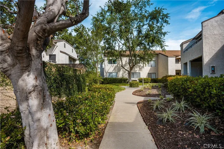 21931 Rimhurst, Lake Forest, California 92630