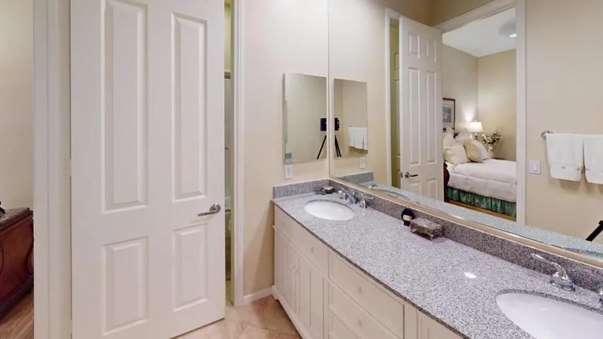 17-Corte-del-Sol-Bathroom