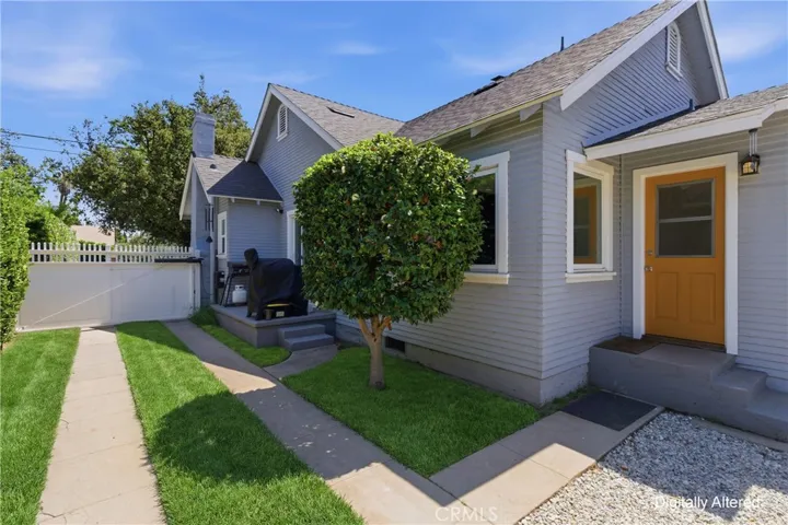 1993 N Marengo Avenue, Pasadena, California 91103