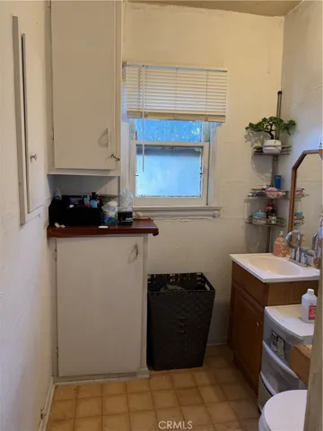 Bathroom-Unit 603