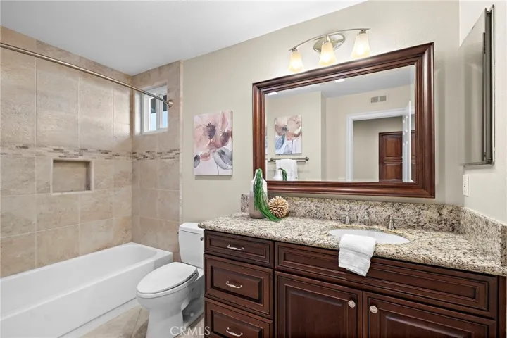 Upstairs Hallway Bathroom