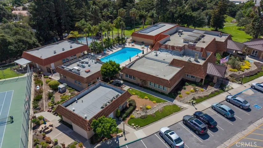 Sunrise Terrace clubhouse, pool and gym.