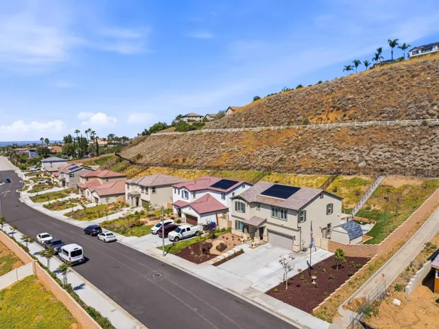 30012 Cabo Del Oeste, Highland, California 92346