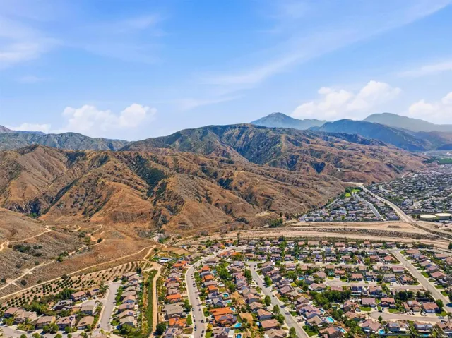 30012 Cabo Del Oeste, Highland, California 92346