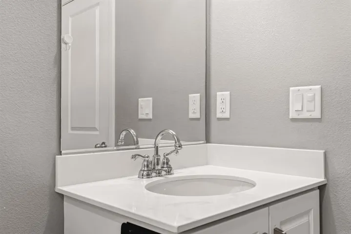 30012 Cabo Del Oeste, Highland, California 92346