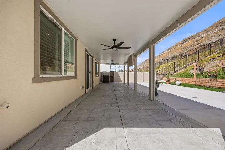 30012 Cabo Del Oeste, Highland, California 92346