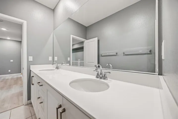 30012 Cabo Del Oeste, Highland, California 92346