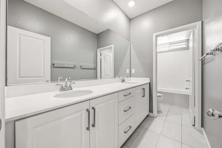 30012 Cabo Del Oeste, Highland, California 92346