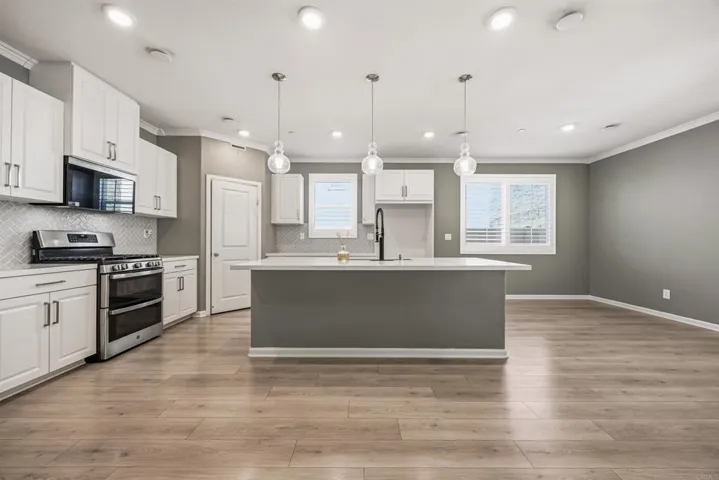 30012 Cabo Del Oeste, Highland, California 92346