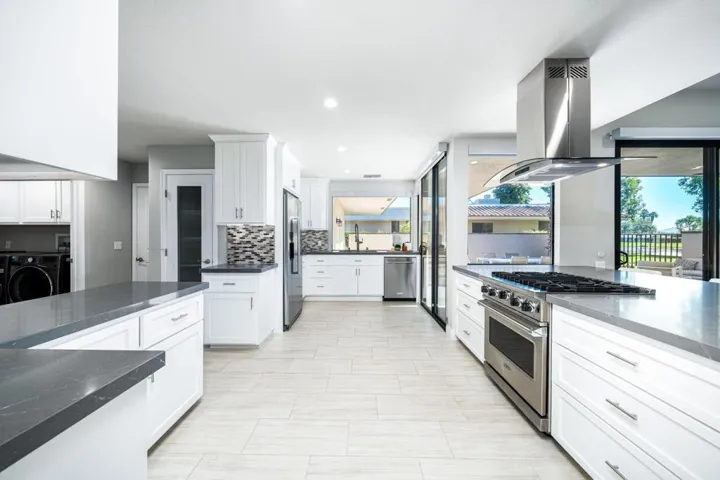 27-web-or-mls-JKColumbia-27