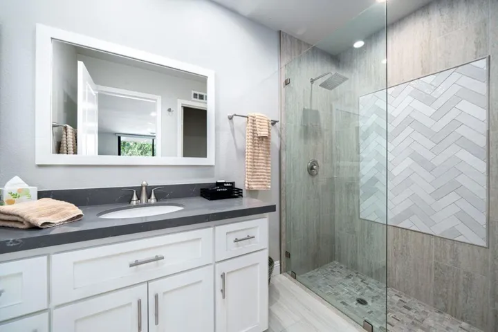 52-web-or-mls-JKColumbia-52