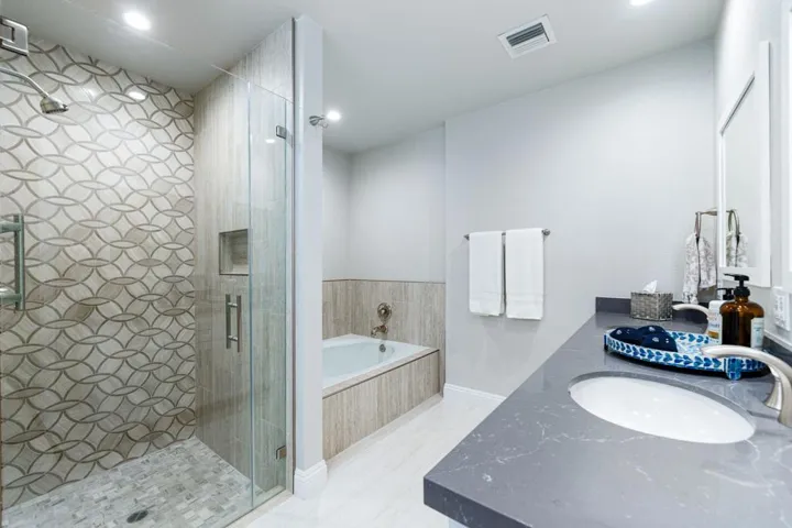 47-web-or-mls-JKColumbia-47