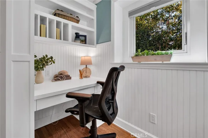 Built in Desk