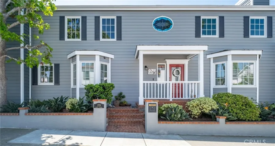 Front entrance on 18th Street