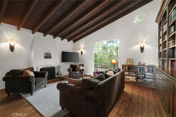 6812 Treasure Trail, Los Angeles, California 90068