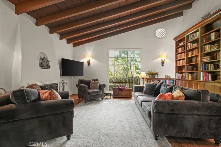 6812 Treasure Trail, Los Angeles, California 90068