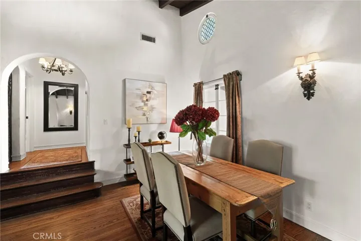 6812 Treasure Trail, Los Angeles, California 90068