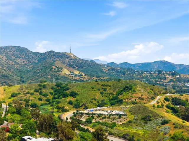 6812 Treasure Trail, Los Angeles, California 90068