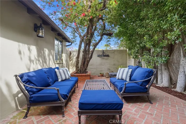 6812 Treasure Trail, Los Angeles, California 90068