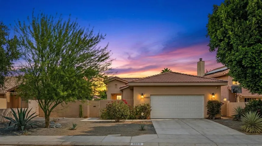 W3mUhkjaAF7GowCk72b_D_lTwHZZIX