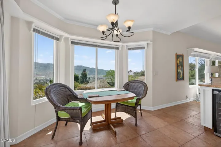 24-web-or-mls-Upmarketmedia_701Mon-088