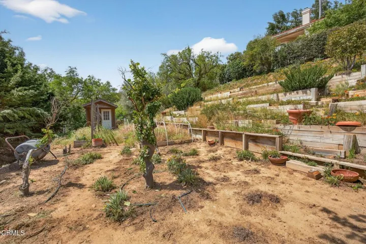 67-web-or-mls-Upmarketmedia_701Mon-214