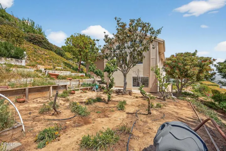 68-web-or-mls-Upmarketmedia_701Mon-218