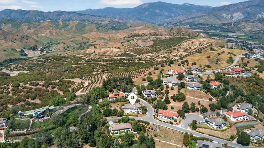 88-web-or-mls-UpmarketMedia-701Mon-Aer-0