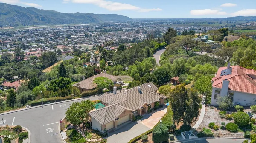 80-web-or-mls-UpmarketMedia-701Mon-Aer-0