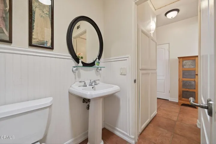 45-web-or-mls-Upmarketmedia_701Mon-157