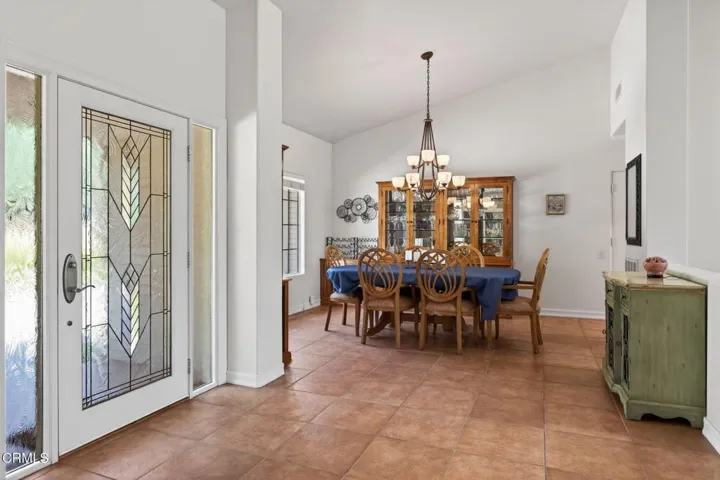 19-web-or-mls-Upmarketmedia_701Mon-037