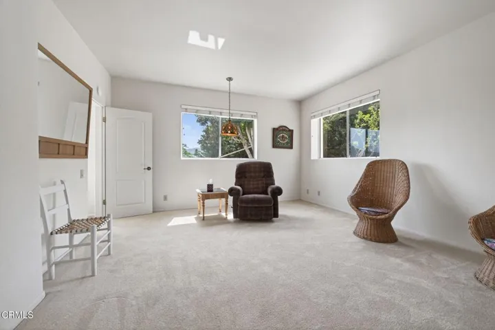 60-web-or-mls-Upmarketmedia_701Mon-202