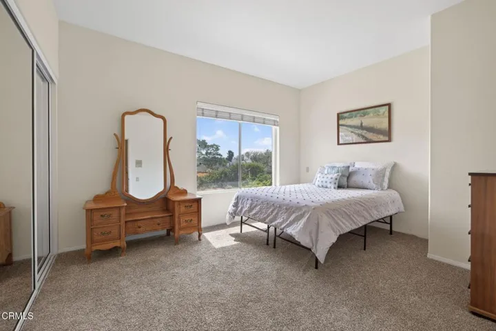 47-web-or-mls-Upmarketmedia_701Mon-164