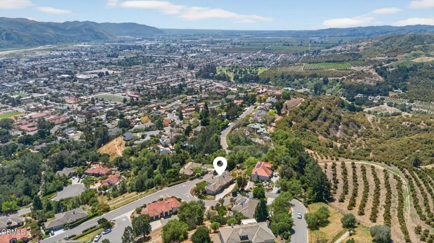 85-web-or-mls-UpmarketMedia-701Mon-Aer-0