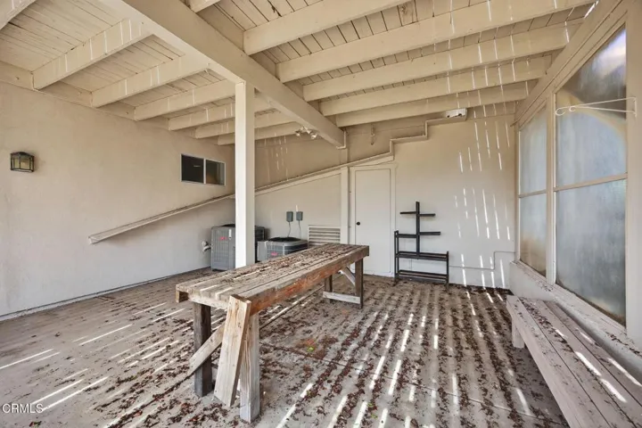 52-web-or-mls-Upmarketmedia_701Mon-178