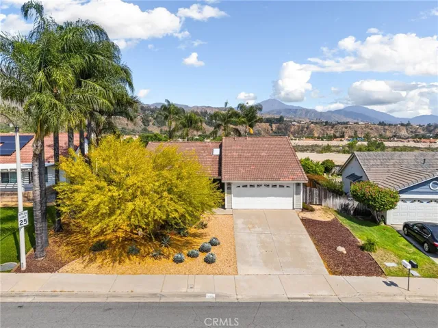 Turnkey One-Level Highland Home!