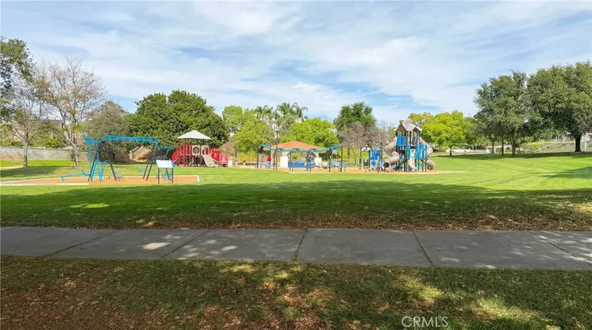 Local Near By Temecula Park Within Walking Distance