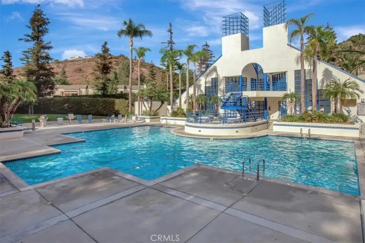 152 N Singingwood, Orange, California 92869