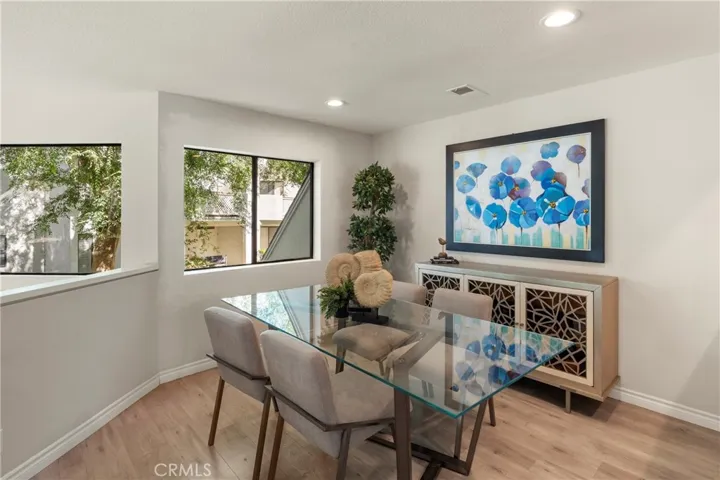 152 N Singingwood, Orange, California 92869