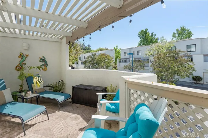 152 N Singingwood, Orange, California 92869