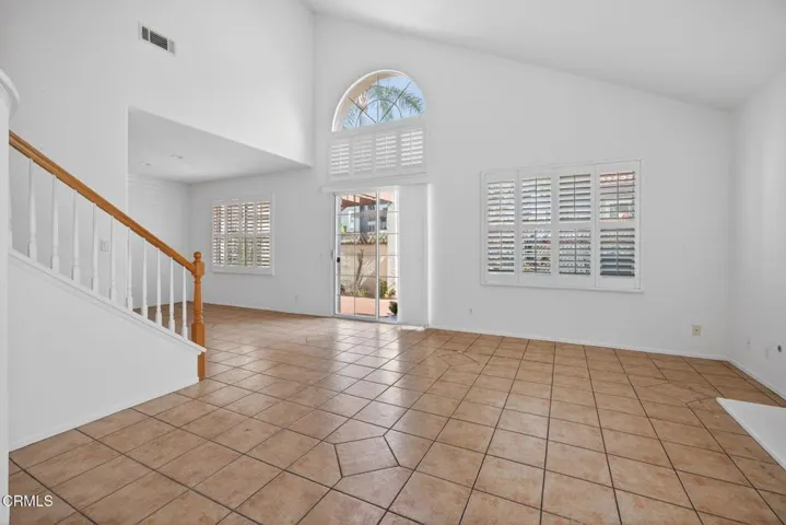 7-web-or-mls-Upmarket Media-263Cam019