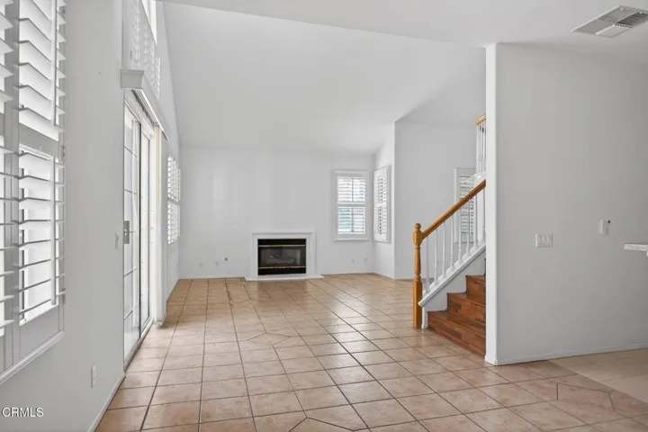 13-web-or-mls-Upmarket Media-263Cam034