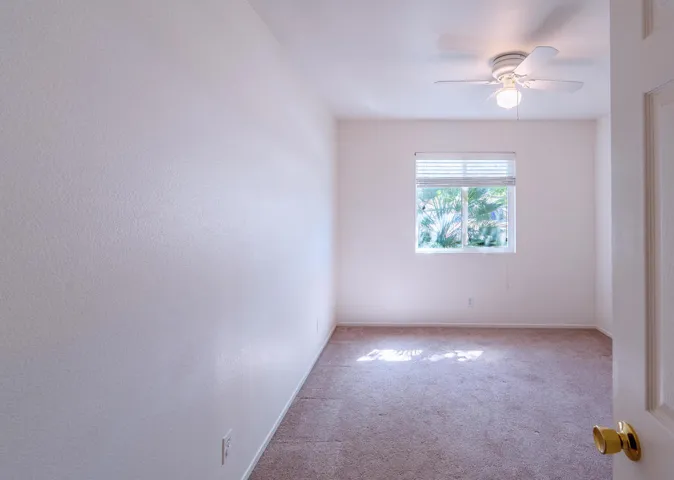 5154 SPLIT ROCK AVE 29 PALMS 26