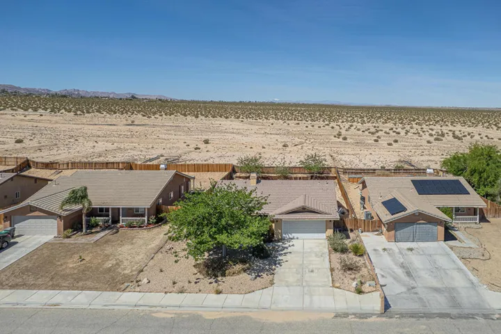 5154 SPLIT ROCK AVE 29 PALMS 3