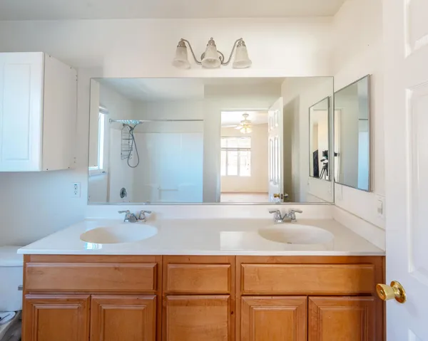 5154 SPLIT ROCK AVE 29 PALMS 33