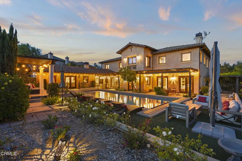 9-web-or-mls-Upmarketmedia_4689Nor-twi-0