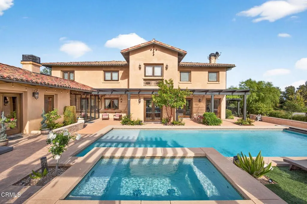 111-web-or-mls-Upmarketmedia_4689Nor-290